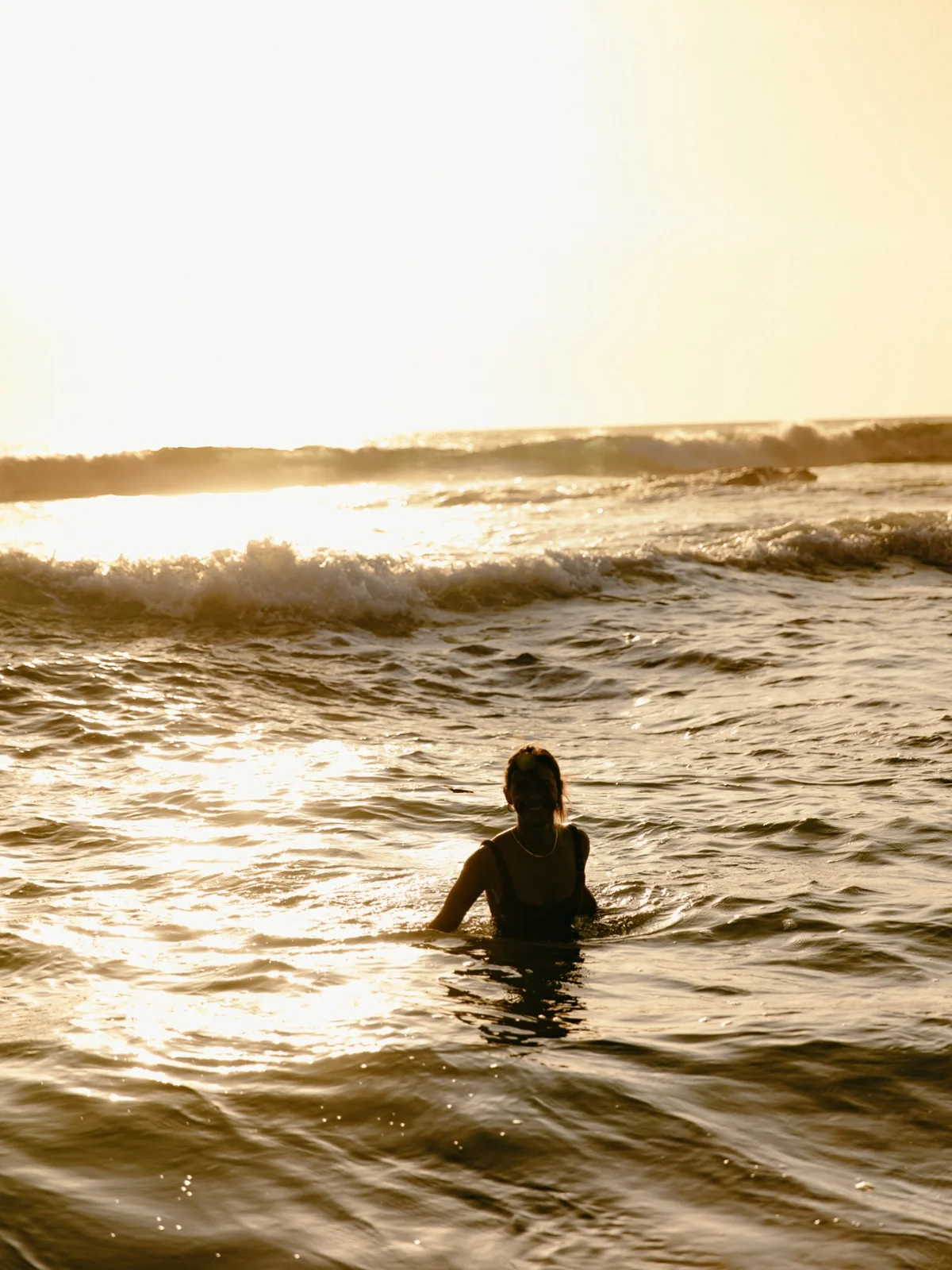 Surfista en el mar, fotografía de Instagram